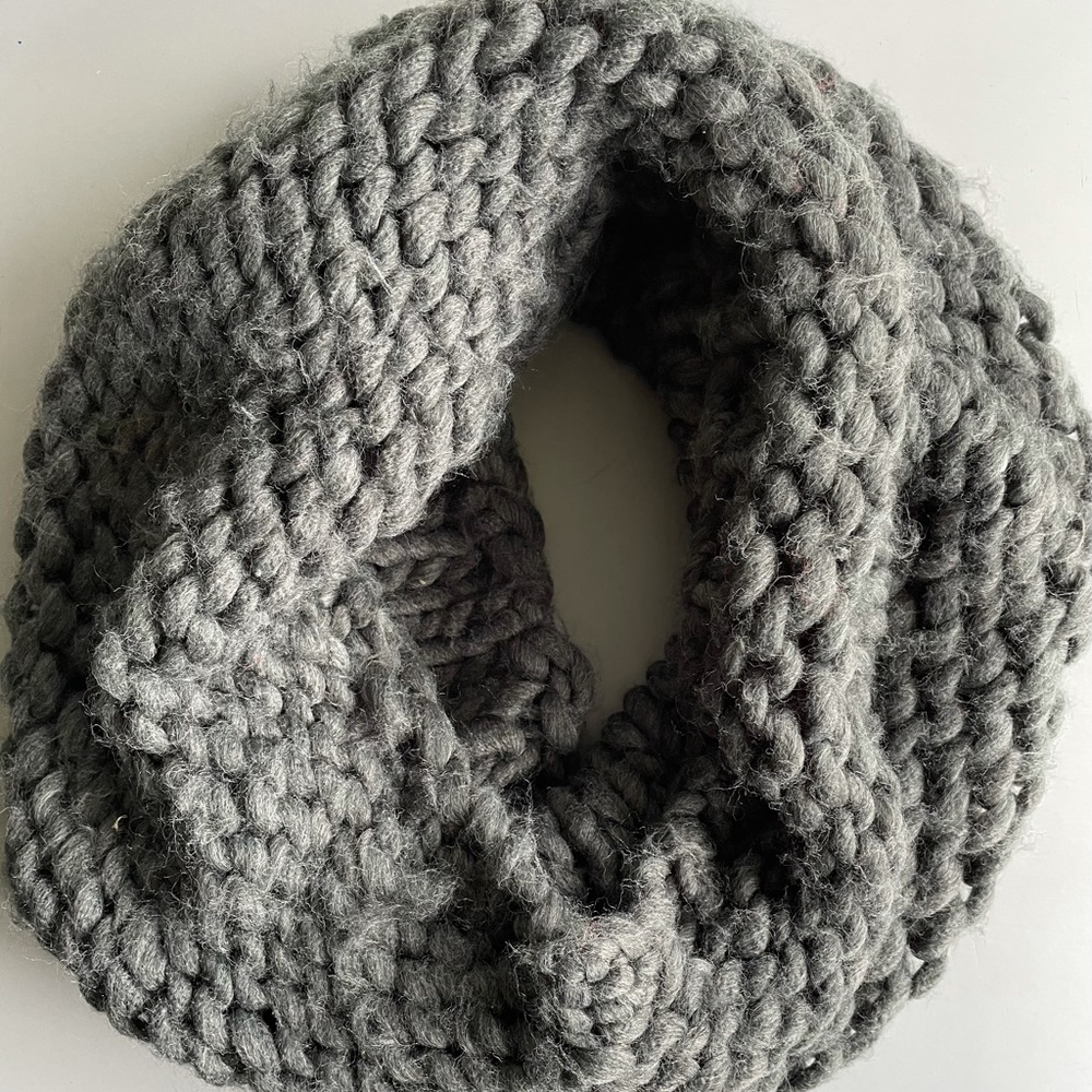 NWOT Merona Cable Knit Infinity Circle Scarf